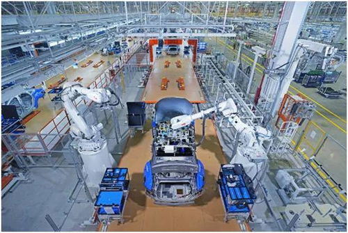 我?guī)Я艘粠头劢z 潛入 小鵬工廠 原來(lái)中國(guó)汽車(chē)是這么造出來(lái)的